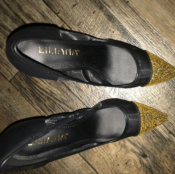 Shoe - Picture 1 of 3